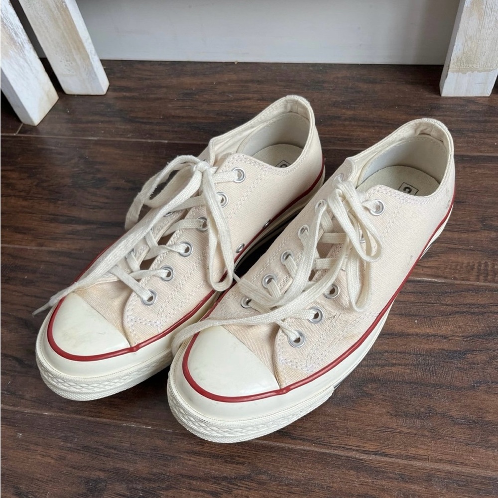 Converse All Star Chuck Taylor Men’s Size 7.5 Cream Low Top